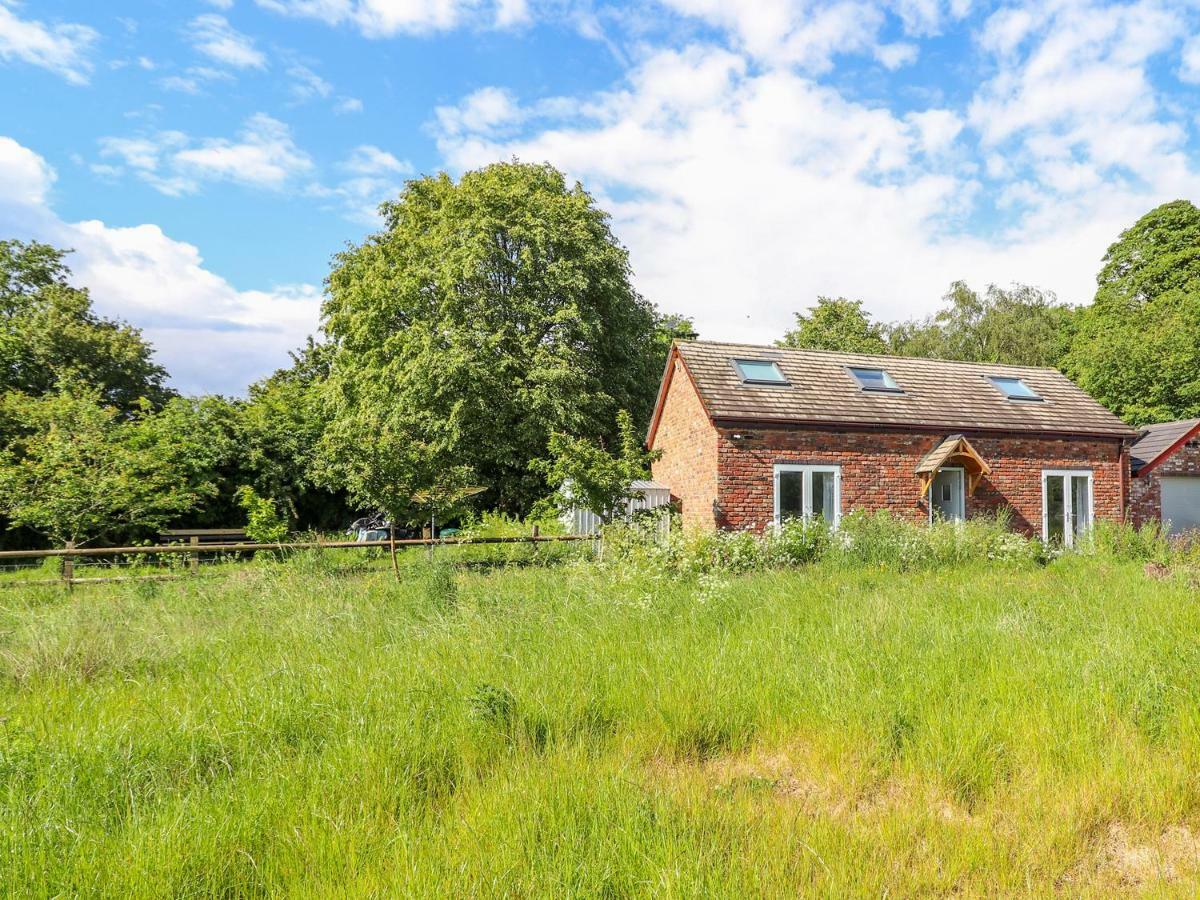 The Stables Villa Frodsham Eksteriør billede